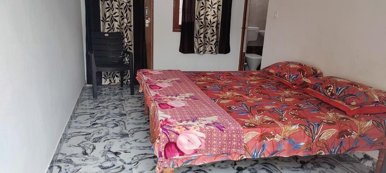 Nidhivan Homestay Vrindāvan Esterno foto