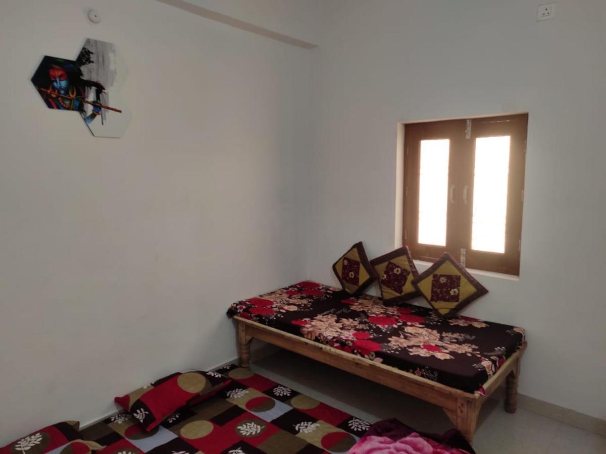 Nidhivan Homestay Vrindāvan Esterno foto