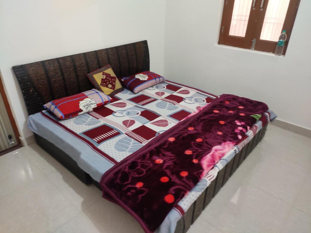 Nidhivan Homestay Vrindāvan Esterno foto